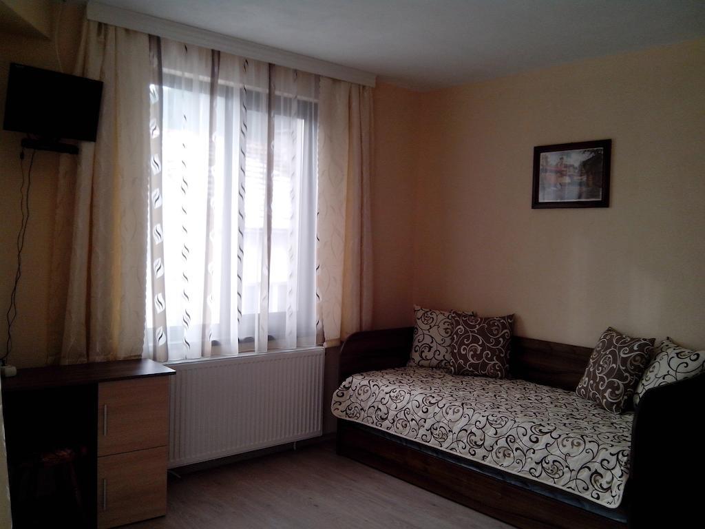 Advel Guest Hous Otel Madzhare Oda fotoğraf