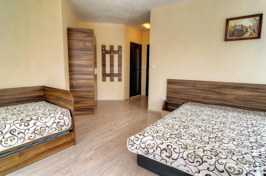 Advel Guest Hous Otel Madzhare Oda fotoğraf